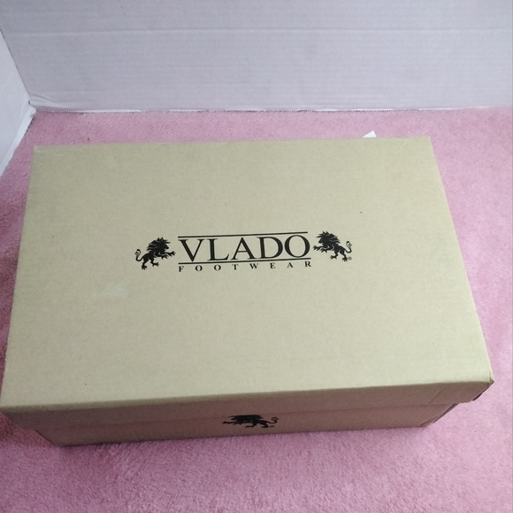 Vlado orange shoes in men's size 7.5 women's 9 - Picture 12 of 12